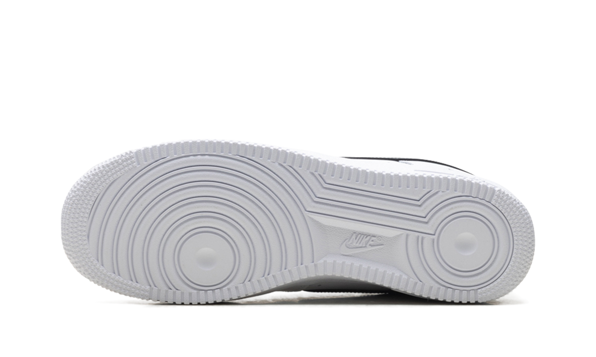 Nike Air Force 1 Low Supreme White Black